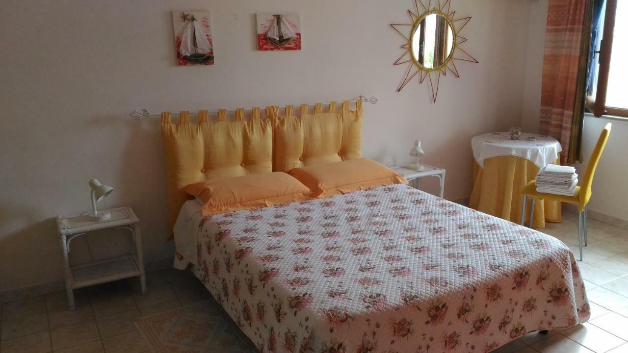 B&B Margherita Calasetta Buitenkant foto